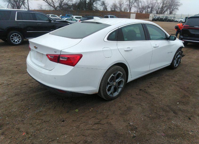 Photo 4 of 2024 Chevrolet Malibu FWD 1LT (VIN 1G1ZD5ST2RF172453)
