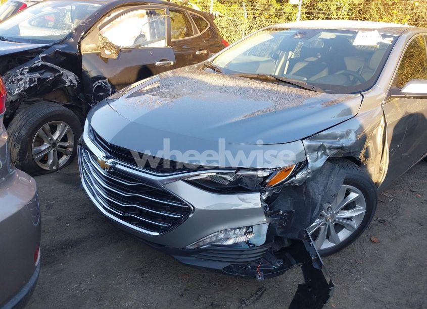 Photo 12 of 2025 Chevrolet Malibu FWD 1LT (VIN 1G1ZD5ST2SF105258)