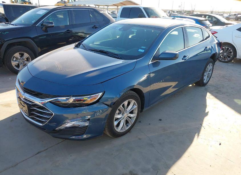 Photo 2 of 2025 Chevrolet Malibu FWD 1LT (VIN 1G1ZD5ST2SF153746)