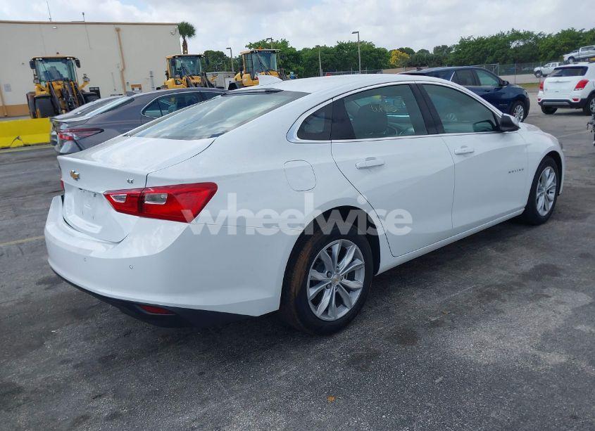 Photo 4 of 2025 Chevrolet Malibu FWD 1LT (VIN 1G1ZD5ST2SF155433)