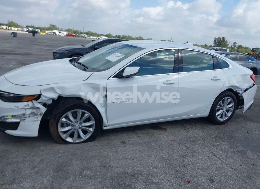 Photo 6 of 2025 Chevrolet Malibu FWD 1LT (VIN 1G1ZD5ST2SF155433)