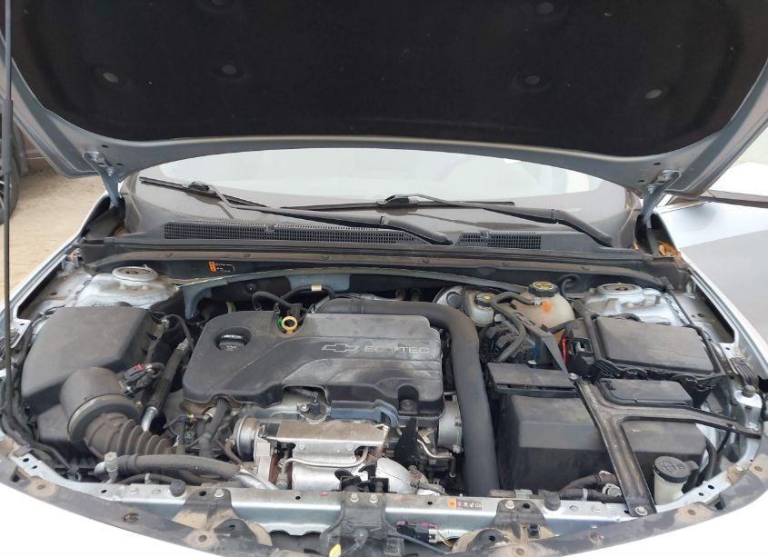 Photo 10 of 2018 Chevrolet Malibu LT (VIN 1G1ZD5ST3JF103663)