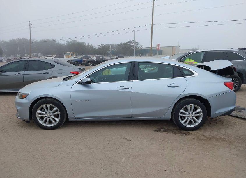 Photo 14 of 2018 Chevrolet Malibu LT (VIN 1G1ZD5ST3JF103663)