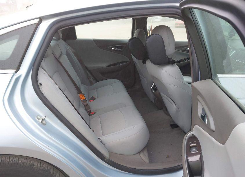 Photo 8 of 2018 Chevrolet Malibu LT (VIN 1G1ZD5ST3JF103663)