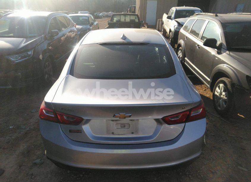 Photo 17 of 2018 Chevrolet Malibu LT (VIN 1G1ZD5ST3JF122052)