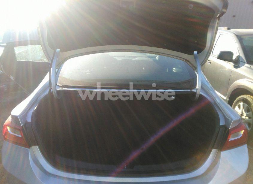 Photo 18 of 2018 Chevrolet Malibu LT (VIN 1G1ZD5ST3JF122052)