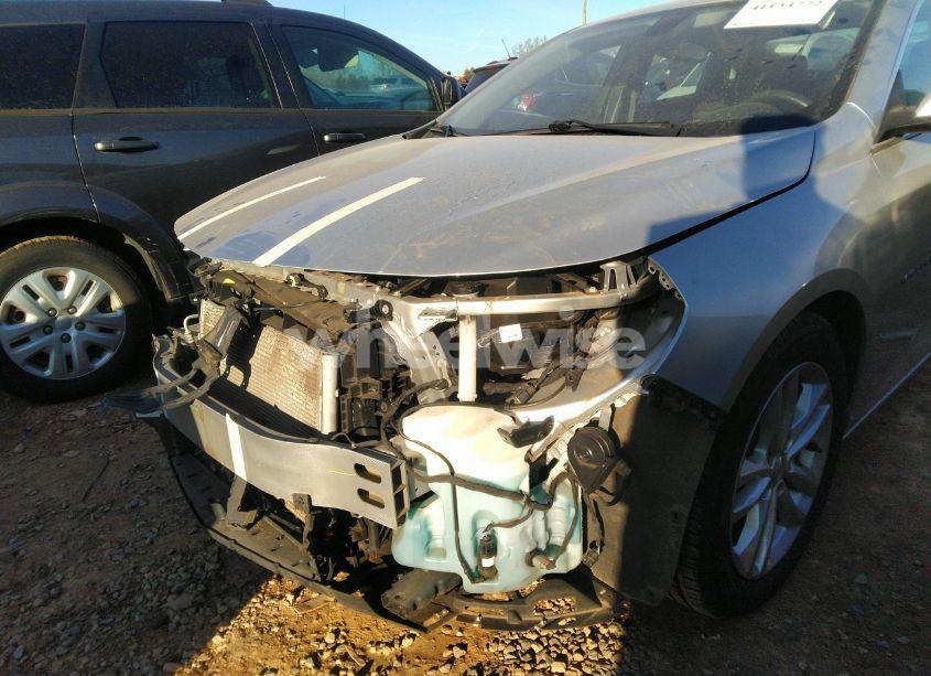 Photo 20 of 2018 Chevrolet Malibu LT (VIN 1G1ZD5ST3JF122052)