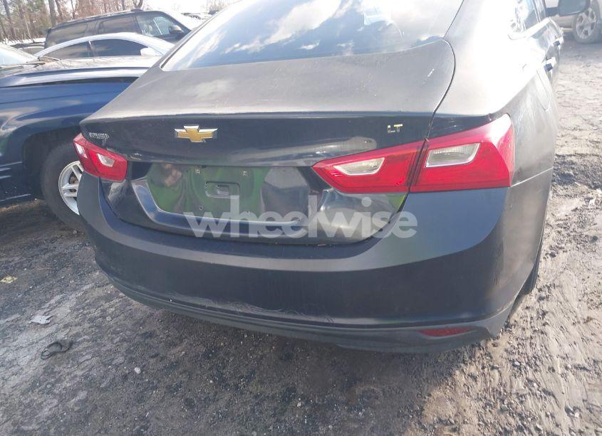 Photo 16 of 2018 Chevrolet Malibu LT (VIN 1G1ZD5ST3JF122133)