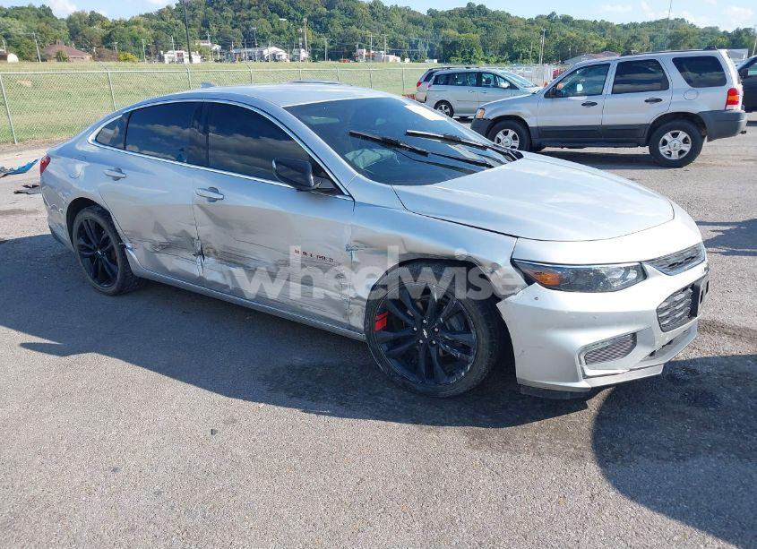 2018 Chevrolet Malibu LT (VIN 1G1ZD5ST3JF130393) main photo