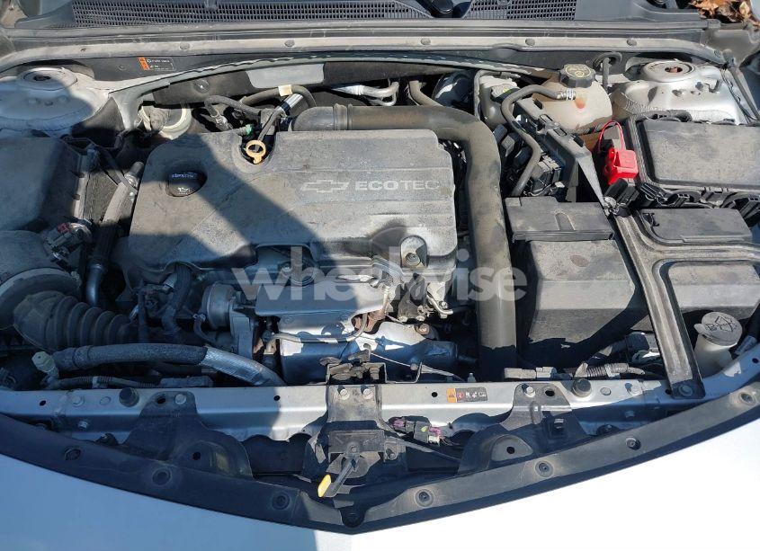 Photo 10 of 2018 Chevrolet Malibu LT (VIN 1G1ZD5ST3JF130393)