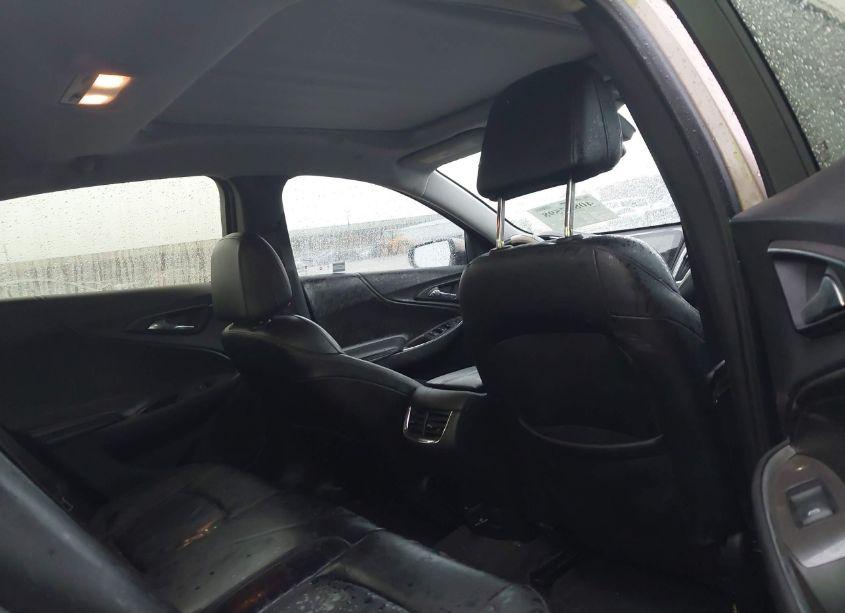 Photo 8 of 2018 Chevrolet Malibu LT (VIN 1G1ZD5ST3JF136680)