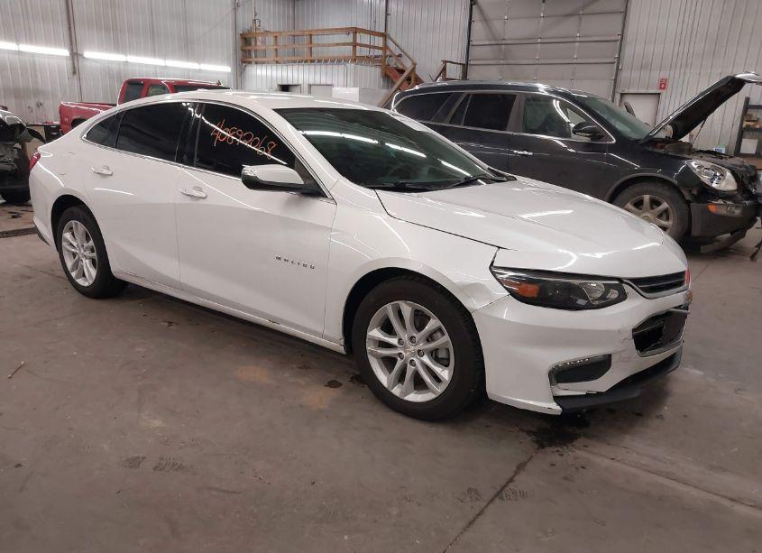 2018 Chevrolet Malibu LT (VIN 1G1ZD5ST3JF141880) main photo