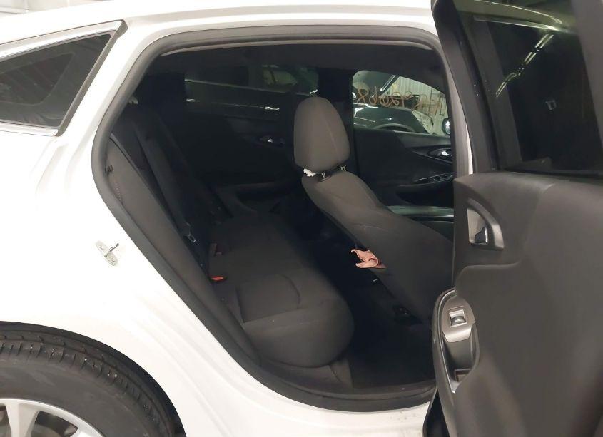 Photo 8 of 2018 Chevrolet Malibu LT (VIN 1G1ZD5ST3JF141880)