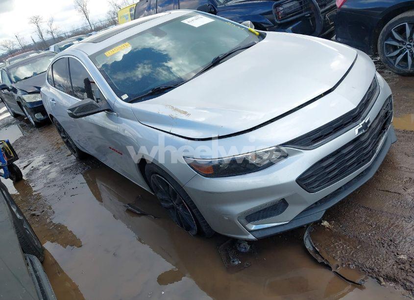 2018 Chevrolet Malibu LT (VIN 1G1ZD5ST3JF145346) main photo