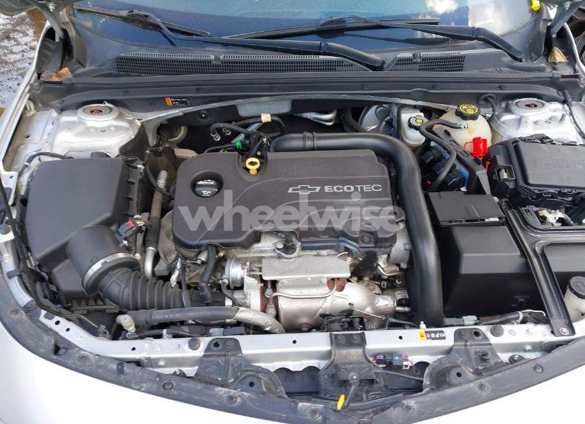 Photo 10 of 2018 Chevrolet Malibu LT (VIN 1G1ZD5ST3JF145346)