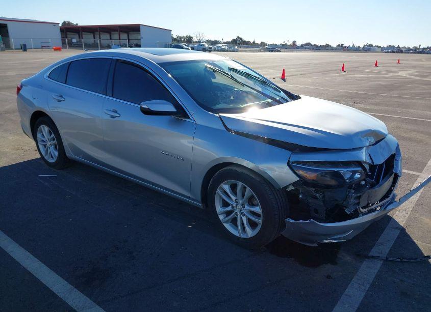 2018 Chevrolet Malibu LT (VIN 1G1ZD5ST3JF146559) main photo