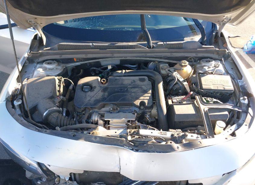 Photo 10 of 2018 Chevrolet Malibu LT (VIN 1G1ZD5ST3JF146559)