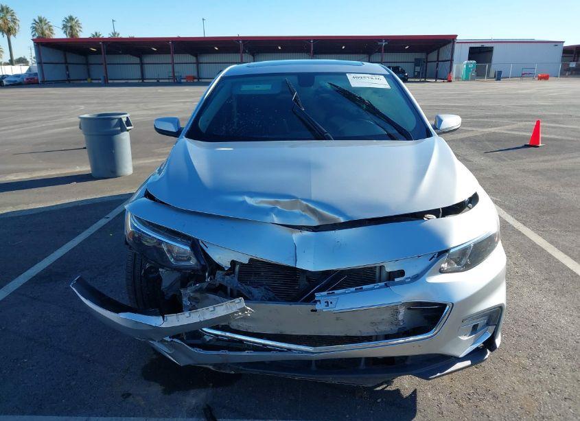 Photo 11 of 2018 Chevrolet Malibu LT (VIN 1G1ZD5ST3JF146559)