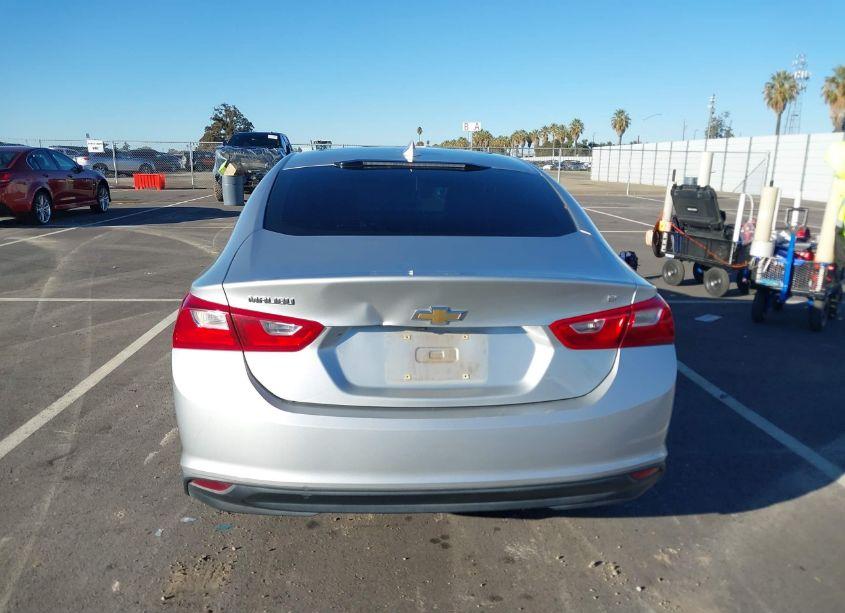 Photo 15 of 2018 Chevrolet Malibu LT (VIN 1G1ZD5ST3JF146559)