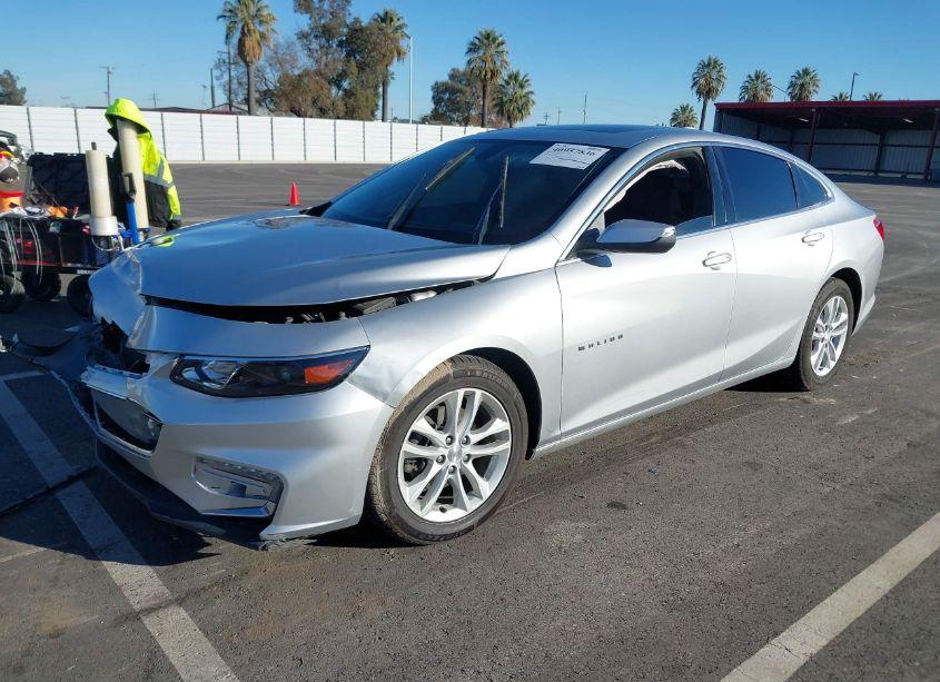 Photo 2 of 2018 Chevrolet Malibu LT (VIN 1G1ZD5ST3JF146559)