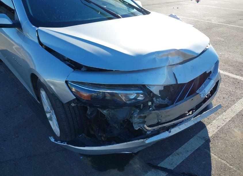 Photo 6 of 2018 Chevrolet Malibu LT (VIN 1G1ZD5ST3JF146559)