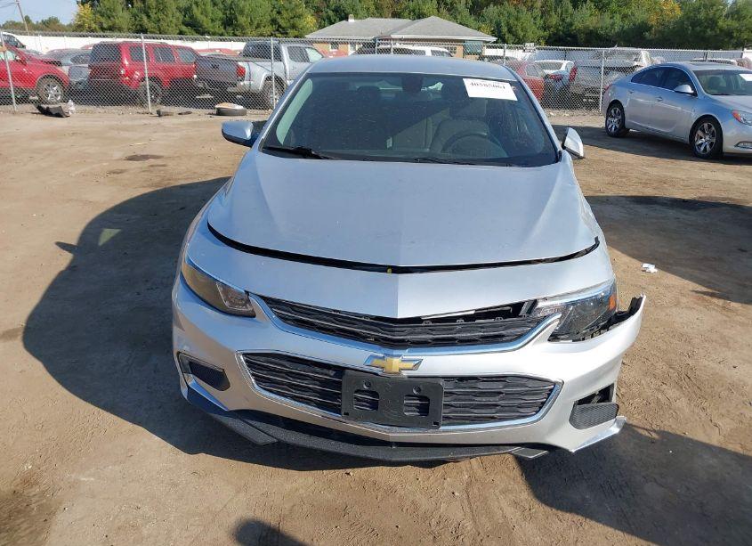 Photo 12 of 2018 Chevrolet Malibu LT (VIN 1G1ZD5ST3JF149901)