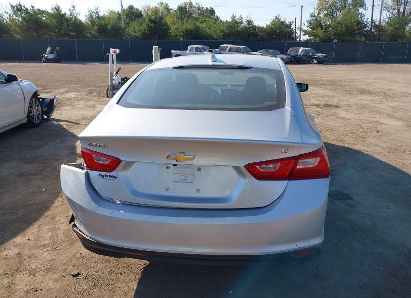 Photo 16 of 2018 Chevrolet Malibu LT (VIN 1G1ZD5ST3JF149901)