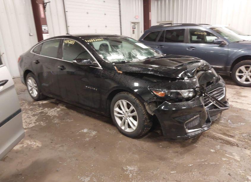 2018 Chevrolet Malibu LT (VIN 1G1ZD5ST3JF153091) main photo