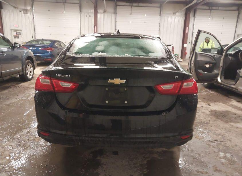 Photo 16 of 2018 Chevrolet Malibu LT (VIN 1G1ZD5ST3JF153091)