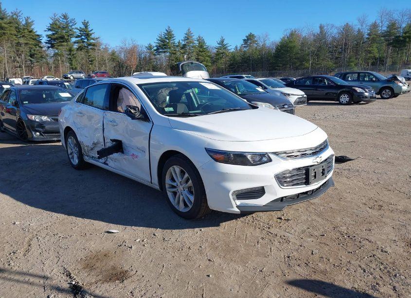 2018 Chevrolet Malibu LT (VIN 1G1ZD5ST3JF156895) main photo