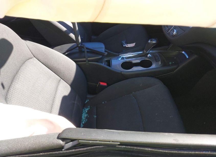 Photo 5 of 2018 Chevrolet Malibu LT (VIN 1G1ZD5ST3JF156895)