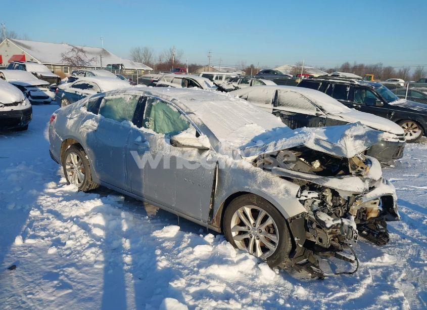 2018 Chevrolet Malibu LT (VIN 1G1ZD5ST3JF159389) main photo
