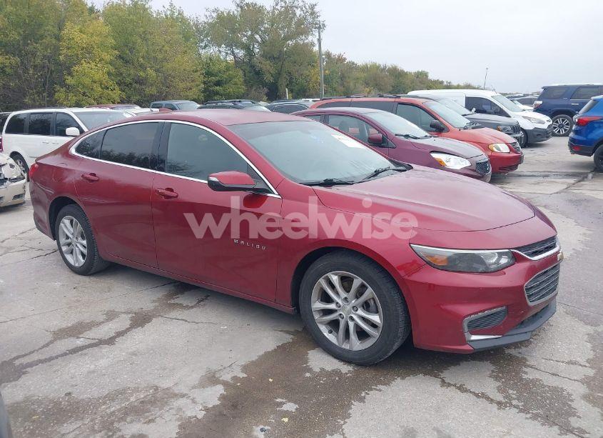 Photo 13 of 2018 Chevrolet Malibu LT (VIN 1G1ZD5ST3JF160056)