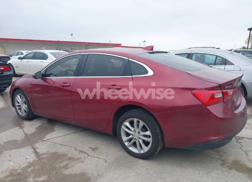 Photo 14 of 2018 Chevrolet Malibu LT (VIN 1G1ZD5ST3JF160056)