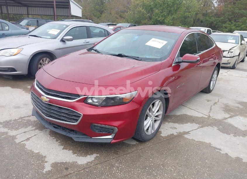 Photo 2 of 2018 Chevrolet Malibu LT (VIN 1G1ZD5ST3JF160056)