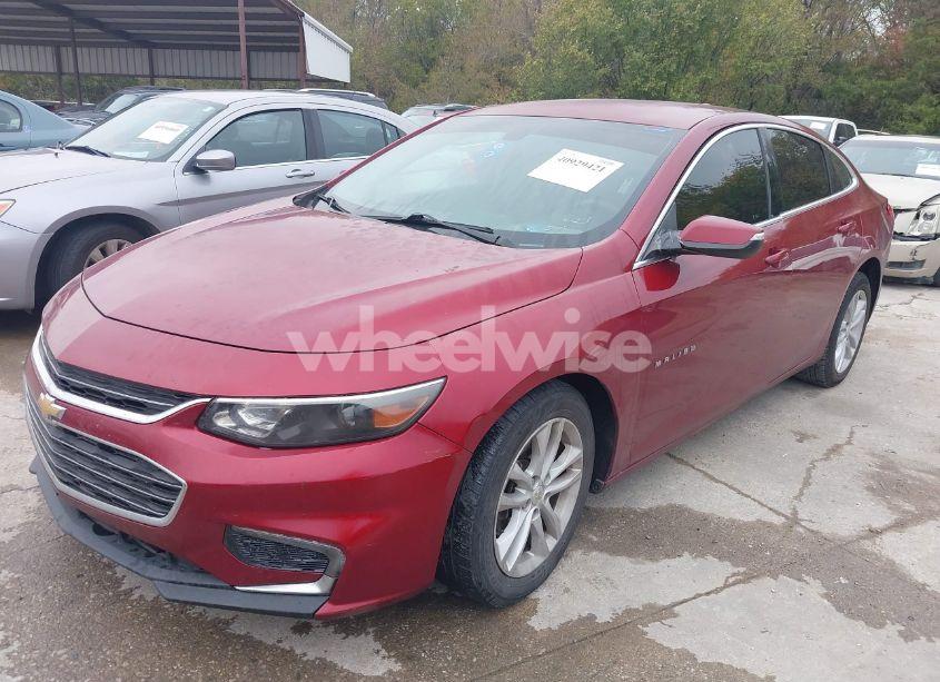 Photo 6 of 2018 Chevrolet Malibu LT (VIN 1G1ZD5ST3JF160056)