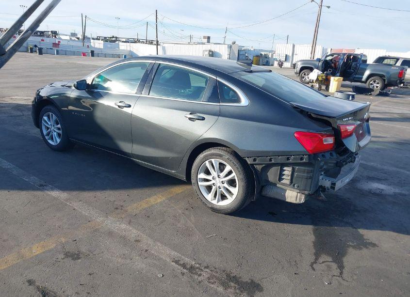 Photo 3 of 2018 Chevrolet Malibu LT (VIN 1G1ZD5ST3JF171798)