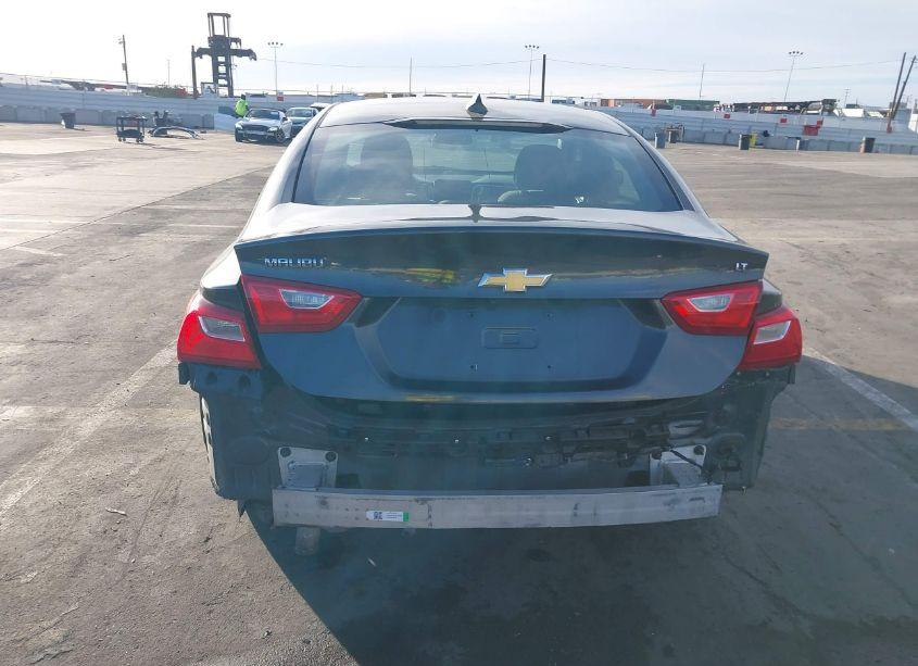 Photo 6 of 2018 Chevrolet Malibu LT (VIN 1G1ZD5ST3JF171798)