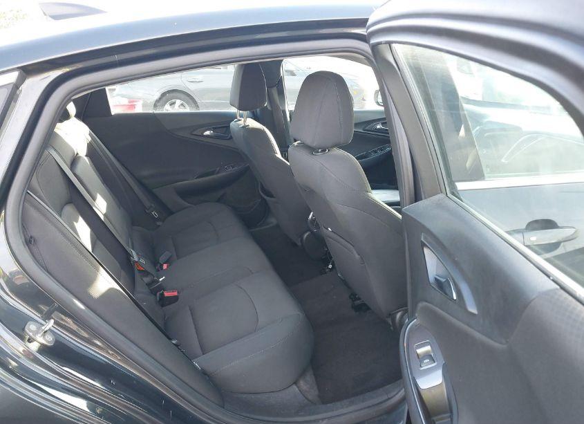 Photo 8 of 2018 Chevrolet Malibu LT (VIN 1G1ZD5ST3JF171798)