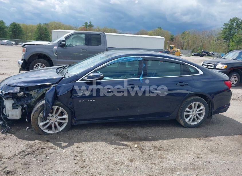 Photo 15 of 2018 Chevrolet Malibu LT (VIN 1G1ZD5ST3JF181523)