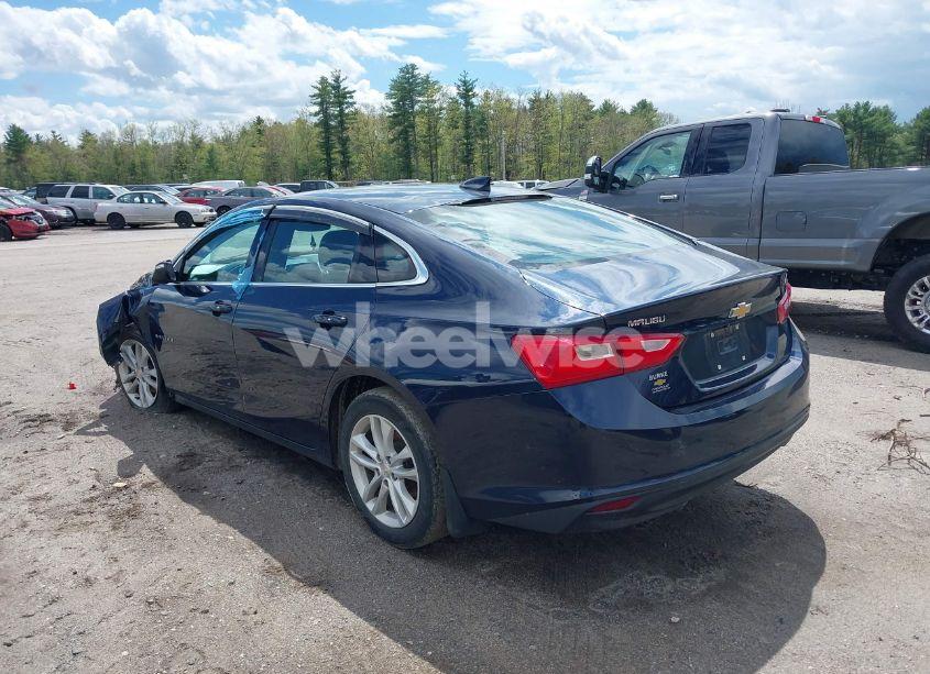 Photo 3 of 2018 Chevrolet Malibu LT (VIN 1G1ZD5ST3JF181523)