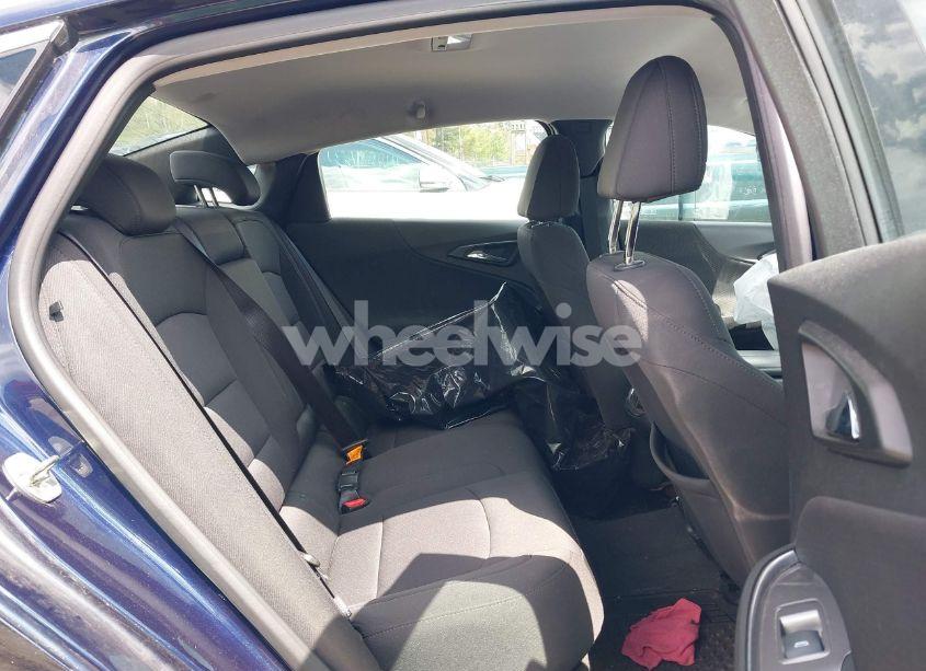 Photo 8 of 2018 Chevrolet Malibu LT (VIN 1G1ZD5ST3JF181523)