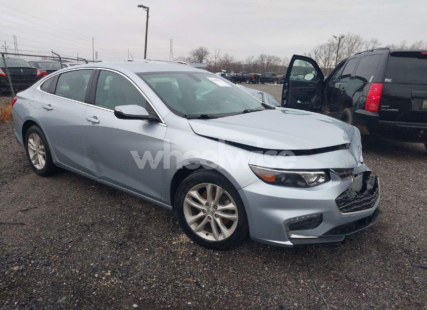 2018 Chevrolet Malibu LT (VIN 1G1ZD5ST3JF182011) main photo
