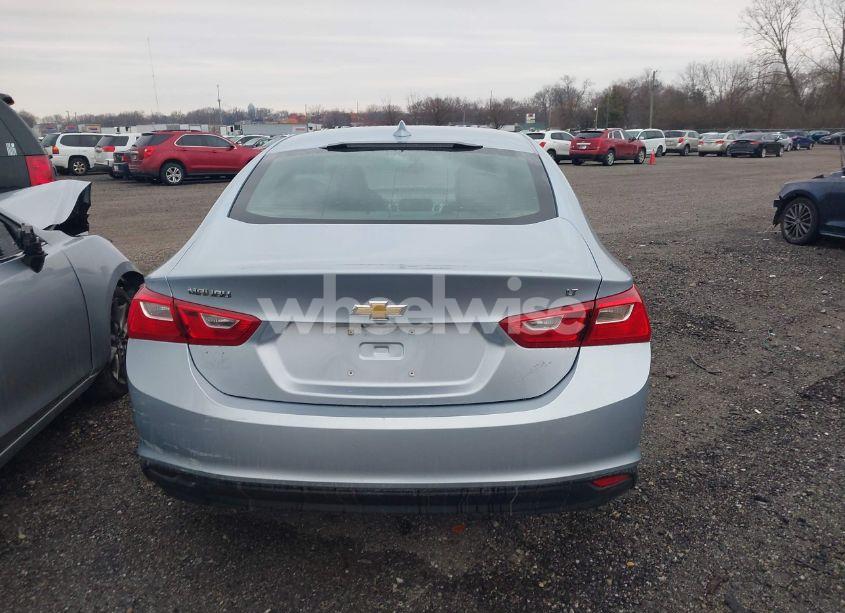 Photo 16 of 2018 Chevrolet Malibu LT (VIN 1G1ZD5ST3JF182011)