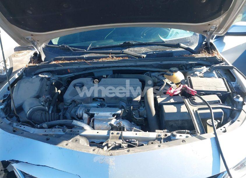 Photo 10 of 2018 Chevrolet Malibu LT (VIN 1G1ZD5ST3JF200782)