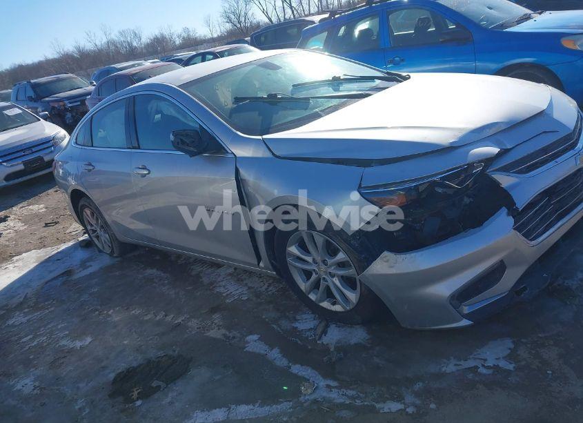 Photo 13 of 2018 Chevrolet Malibu LT (VIN 1G1ZD5ST3JF200782)