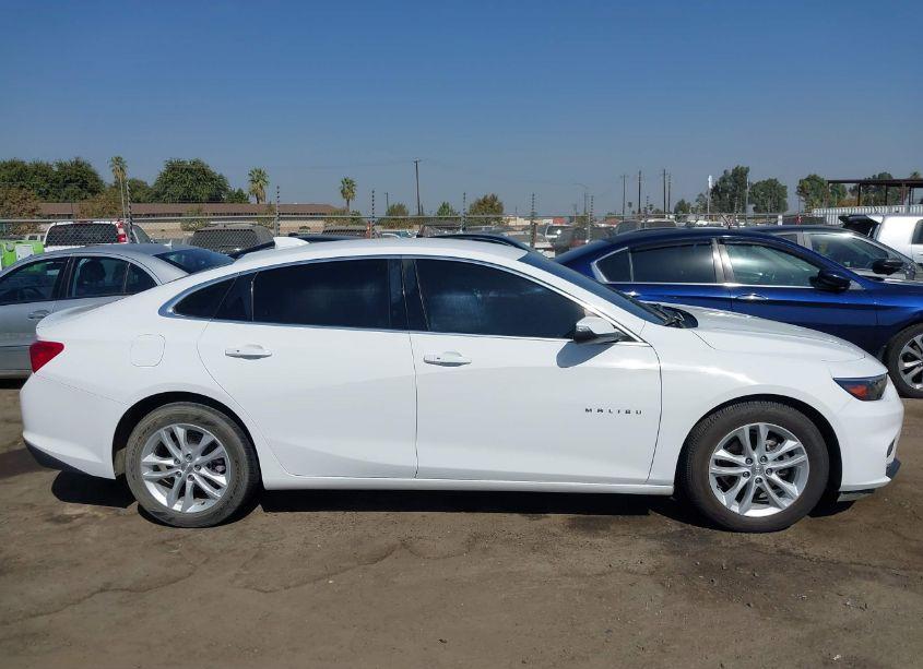 Photo 13 of 2018 Chevrolet Malibu LT (VIN 1G1ZD5ST3JF223429)