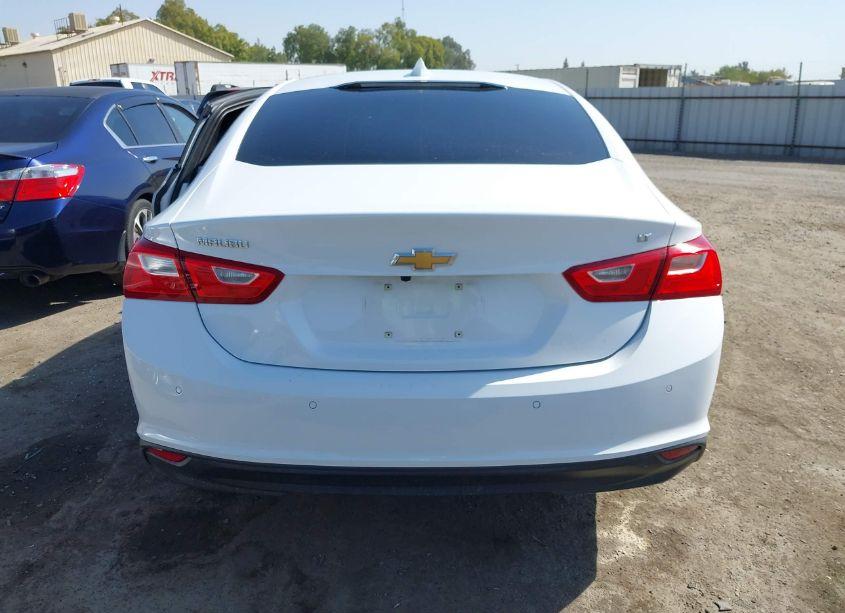 Photo 16 of 2018 Chevrolet Malibu LT (VIN 1G1ZD5ST3JF223429)
