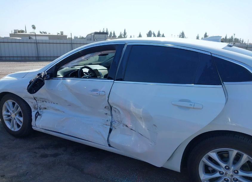 Photo 6 of 2018 Chevrolet Malibu LT (VIN 1G1ZD5ST3JF223429)