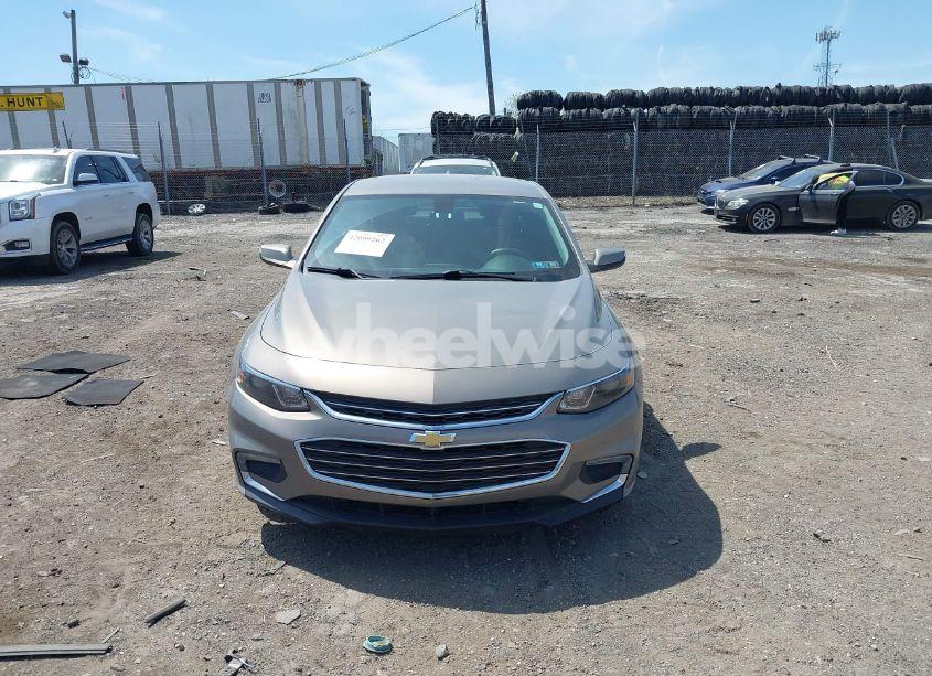 Photo 13 of 2018 Chevrolet Malibu LT (VIN 1G1ZD5ST3JF227142)